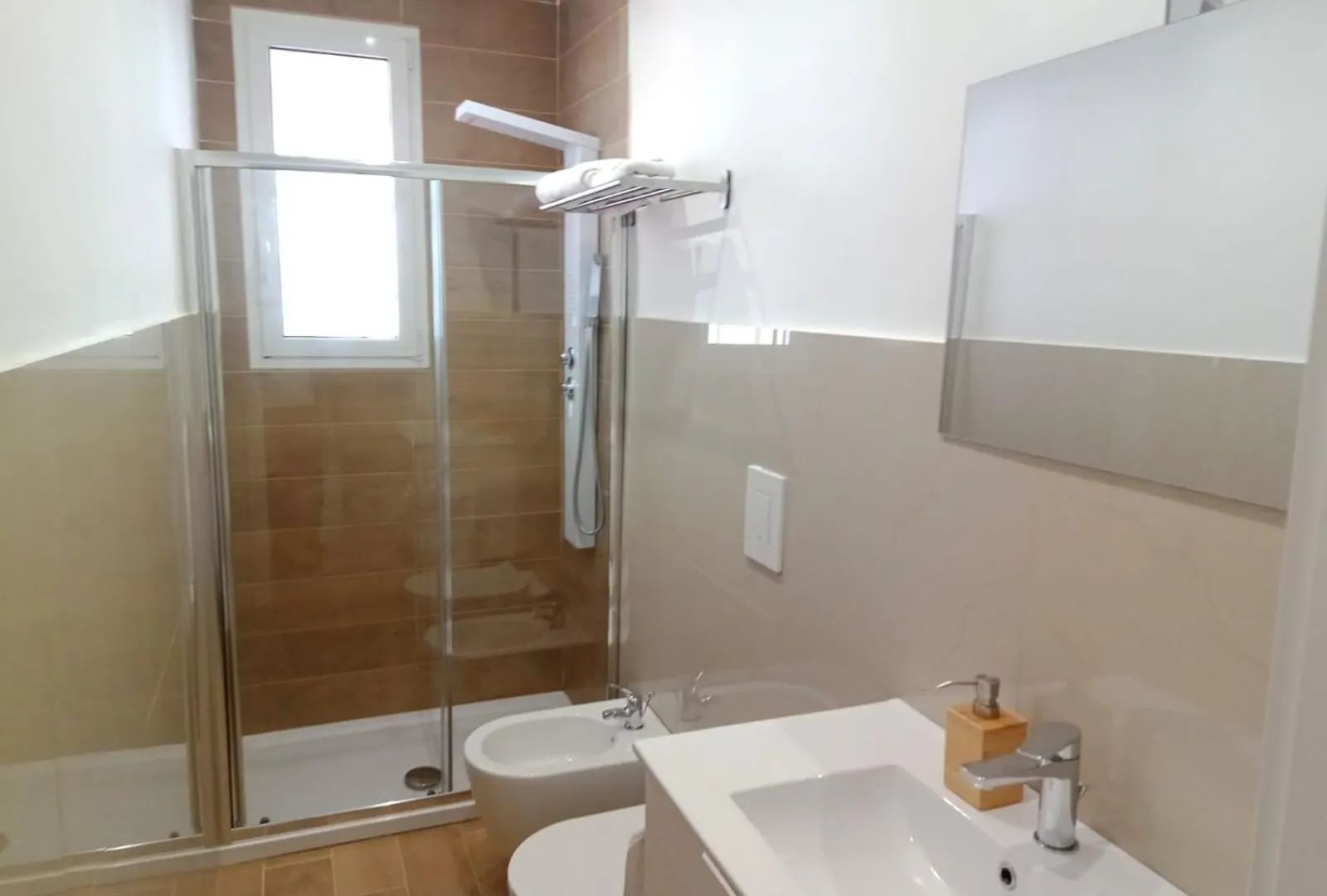 Apartamento Samar Bari Italia